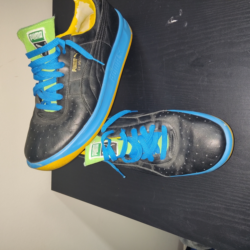 Dark Gray and Blue Low-Top Skateboarding Sneakers